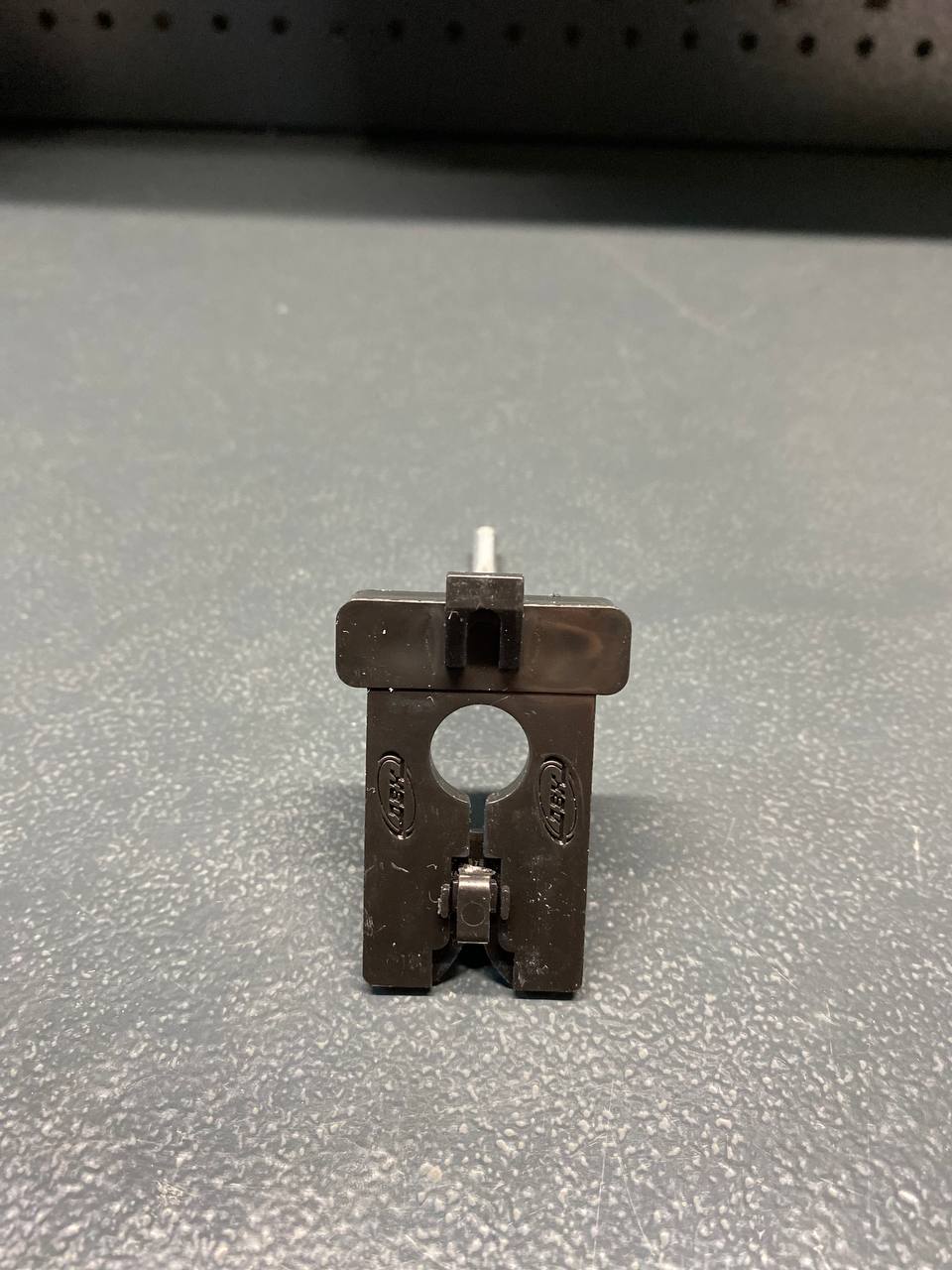 Крючок 75 мм